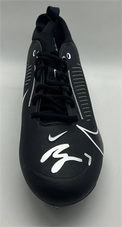 Bijan Robinson Autographed Nike Vapor Edge Pro 360 2 Football Cleats Beckett