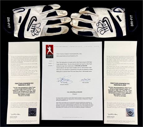 Albert Pujols Signed Game used Batting Gloves w/ Upper Deck COA