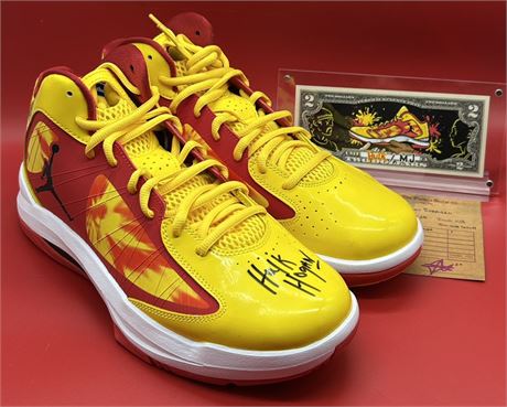 Hulk Hogan Signed Jordan Aero Flight WWF Pack Size 10 w/ Artwork/Case (READ)