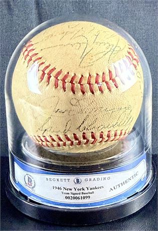 1946 Yankees Team Signed Official AL Ball w/ DiMaggio BGS Encapsulated Authentic